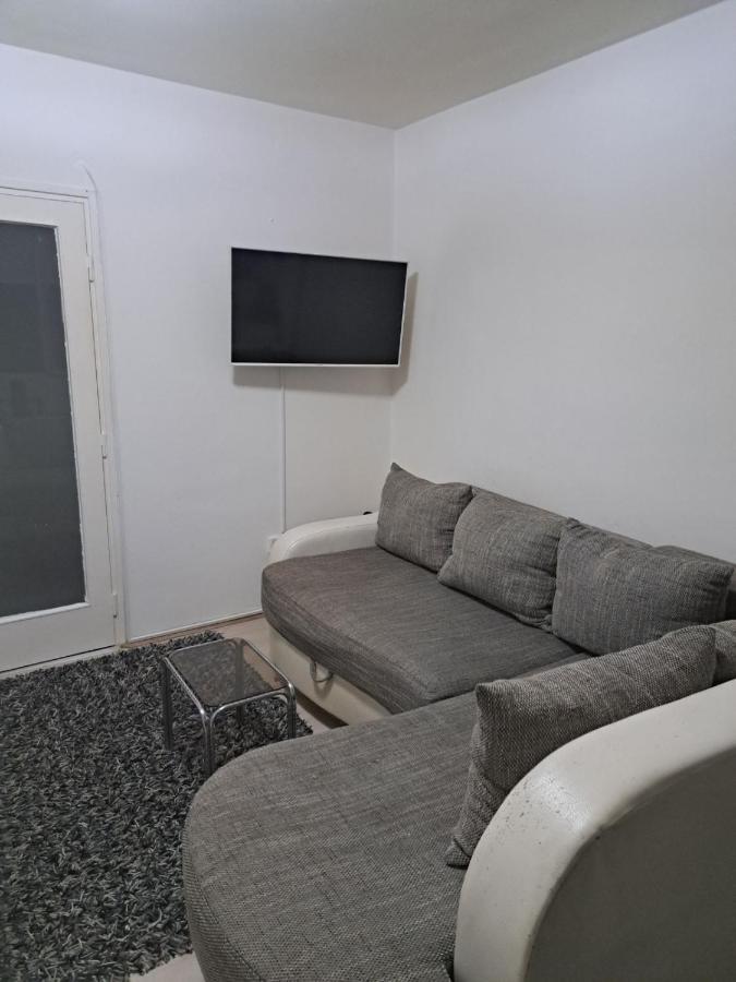 Apartman Sa Panoramom Kruševac Dış mekan fotoğraf