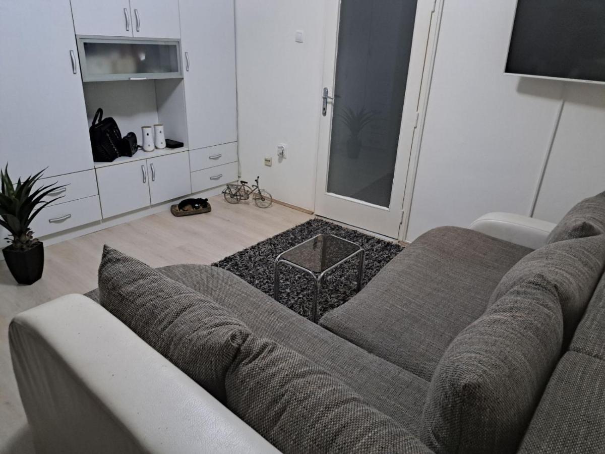 Apartman Sa Panoramom Kruševac Dış mekan fotoğraf